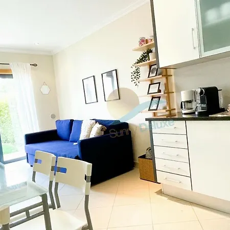 Apartment Garden Premium By Sunny Deluxe